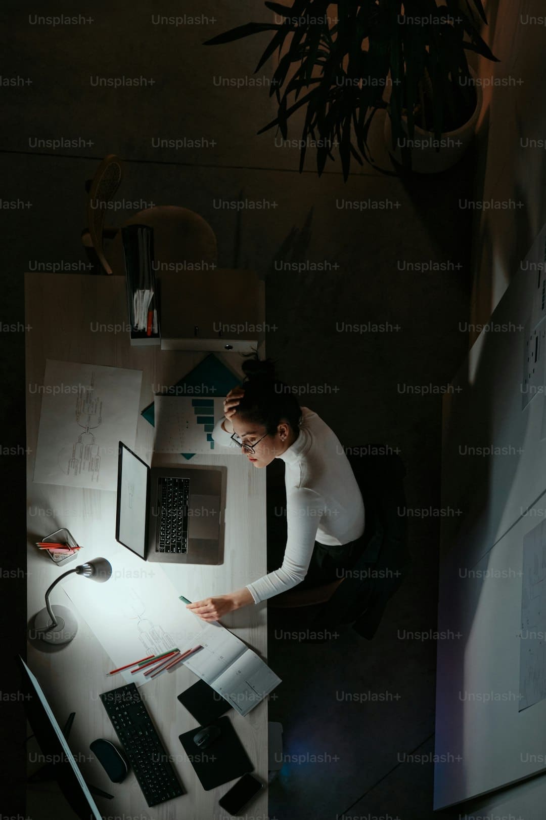 ILLIT MINJU出道后初次应战开球：期望传递正能量
